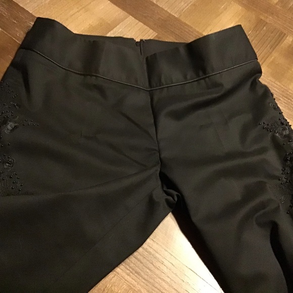 Black pants with side seam embellishment - Picture 4 of 4